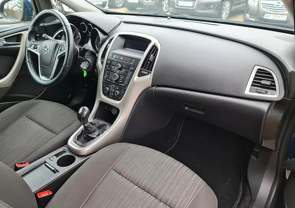Opel Astra cena 19900 przebieg: 212000, rok produkcji 2011 z Płock małe 497